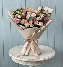 Букет цветов из:  Розы и Лизиантусы в Пристень