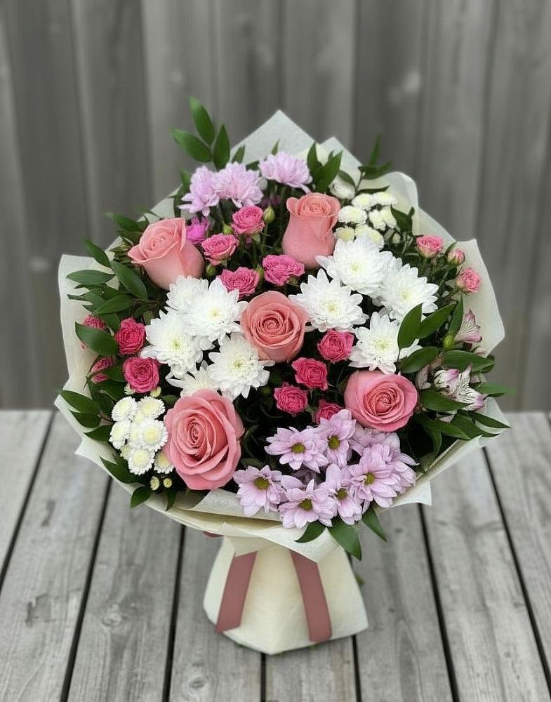 Букет цветов из: Альстромерии, Гвоздики, Розы и Хризантемы в Пристень