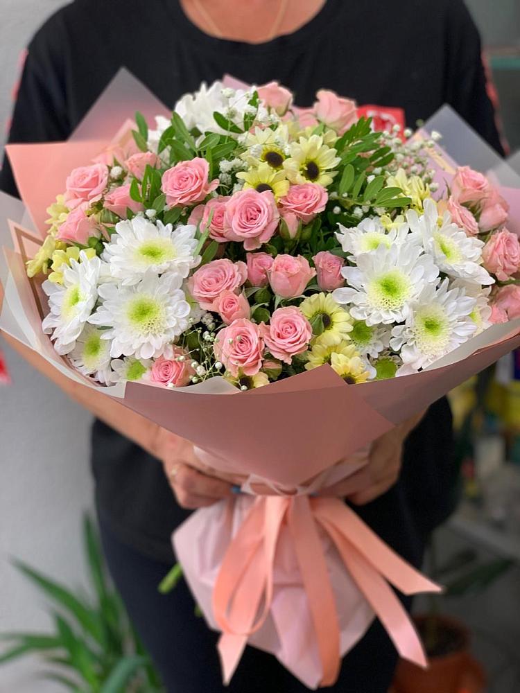 Букет цветов из: Розы и Хризантемы в Пристень