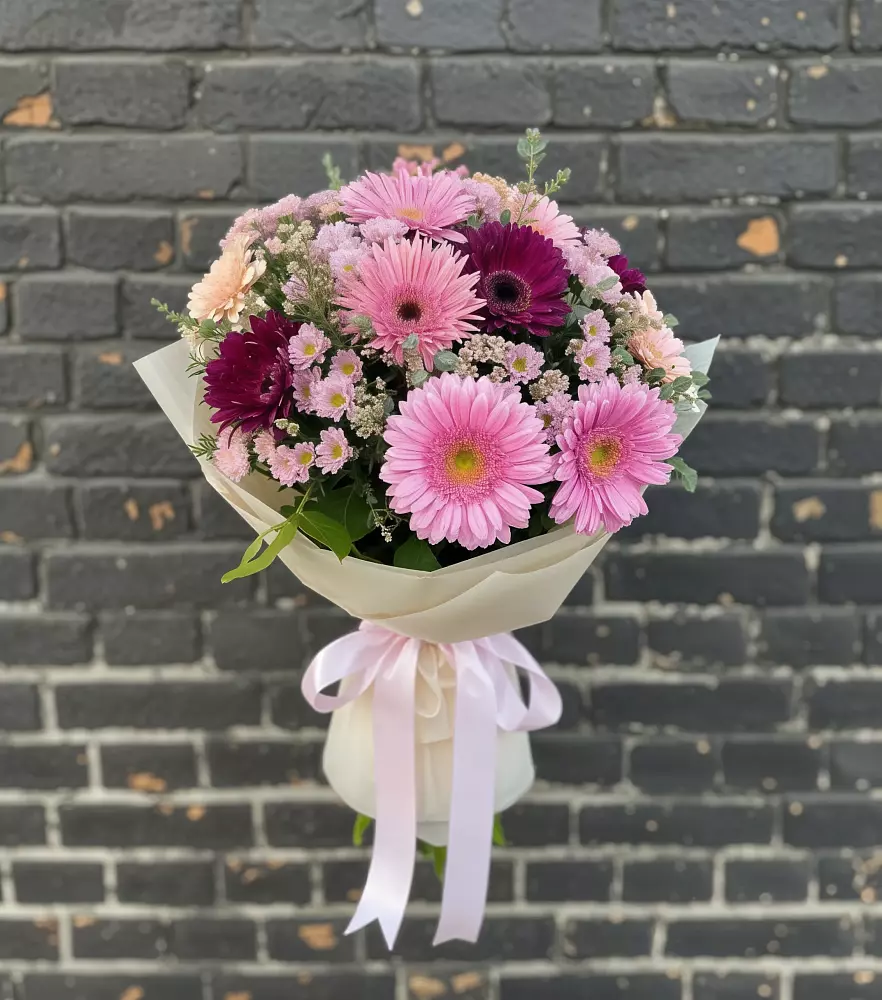 Букет цветов из: Герберы и Хризантемы в Пристень
