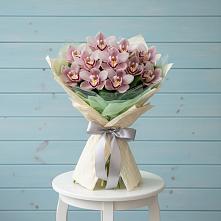 Букет цветов из:  Орхидеи и Розы в Пристень