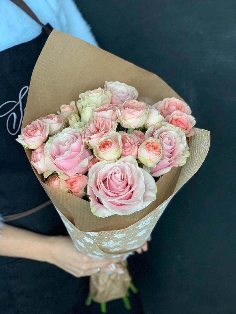 Букет цветов из: Хризантемы и Розы в Пристень