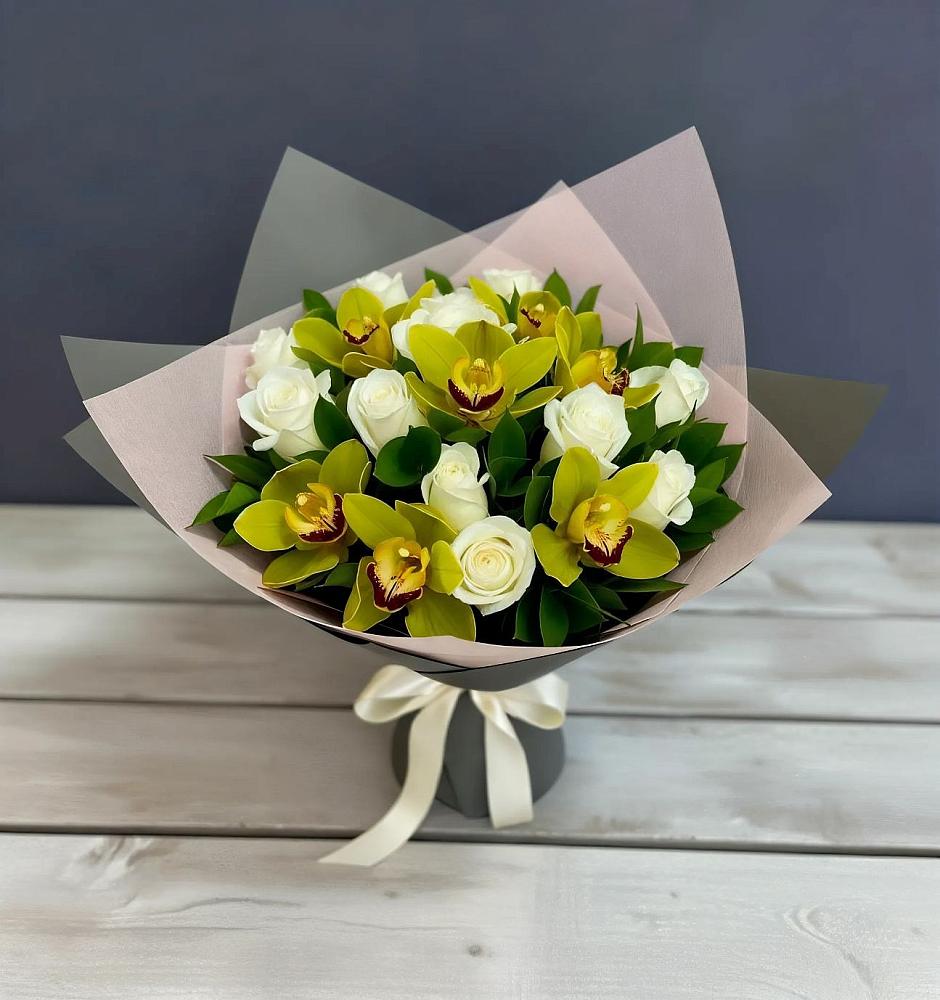 Букет цветов из: Орхидеи и Розы в Пристень