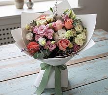 Букет цветов из:  Розы, Лизиантусы и Гвоздики #REPLACE_PRED# Пристень